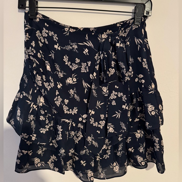 Cinq A Sept Carson Floral Silk Skirt - Picture 4 of 10